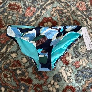 Athleta women’s bikini bottoms BRAND NEW size medium